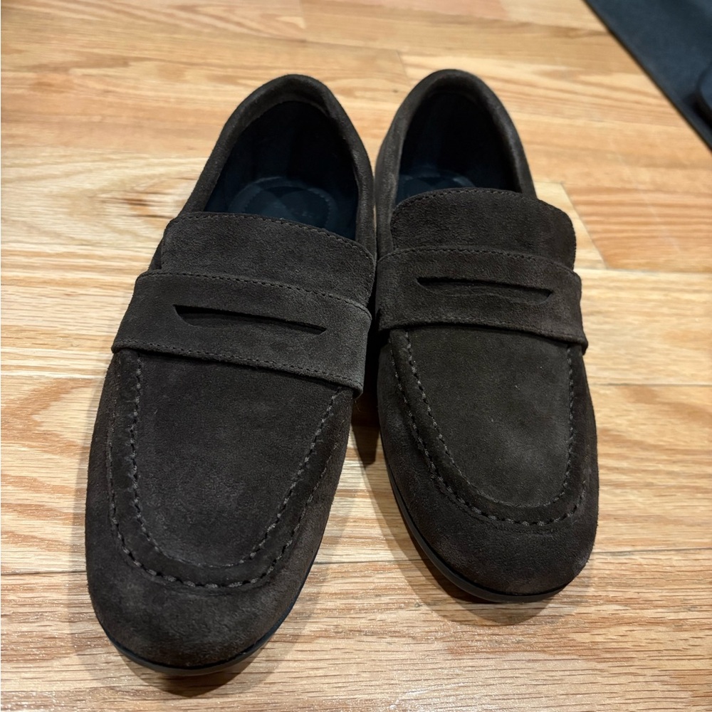 Elegant Women's Brown Loafers